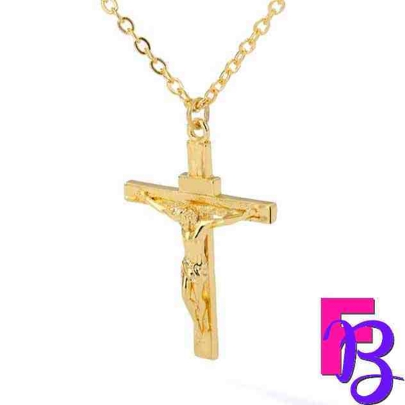 *NEW!* 18K Yellow Gold Cross Necklace - Picture 7 of 10